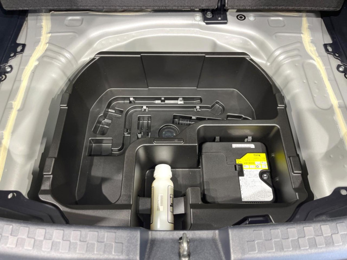 2019 Toyota Aqua DAA-NHP10 (UW-6a27853f367f2)[7]