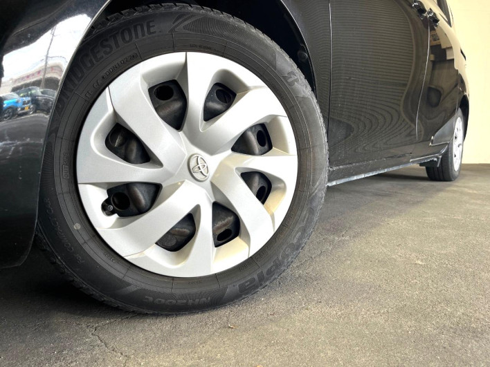 2016 Toyota Sienta DAA-NHP170G (UW-6a27853fe8876)[5]