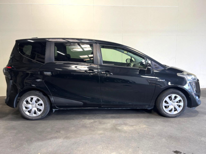 2016 Toyota Sienta DAA-NHP170G (UW-6a27853fe8876)[20]
