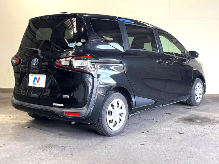 2016 Toyota Sienta DAA-NHP170G (UW-6a27853fe8876)[27]