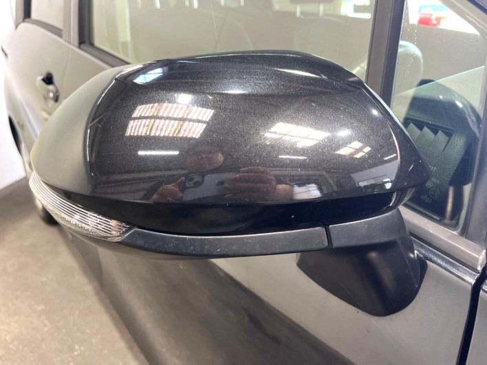 2016 Toyota Sienta DAA-NHP170G (UW-6a27853fe8876)[12]