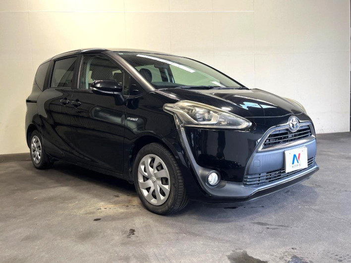 2016 Toyota Sienta DAA-NHP170G (UW-6a27853fe8876)[18]