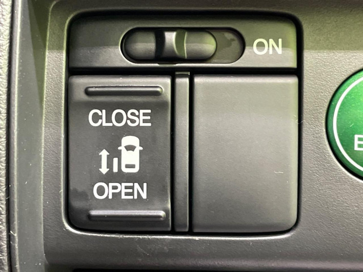 2013 Honda Odyssey DBA-RC1 (UW-6a27855062164)[7]