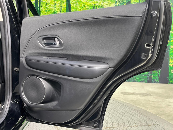 2017 Honda VEZEL DAA-RU3 (UW-6a27855c7bdec)[7]