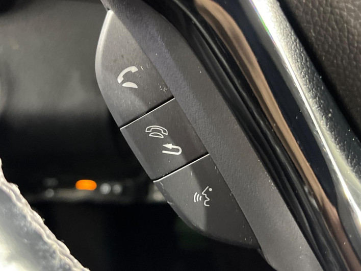 2017 Honda VEZEL DAA-RU3 (UW-6a27855c7bdec)[19]