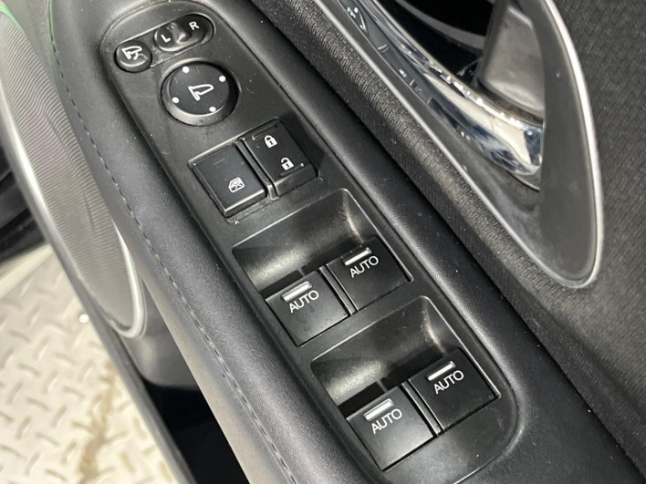 2017 Honda VEZEL DAA-RU3 (UW-6a27855c7bdec)[9]