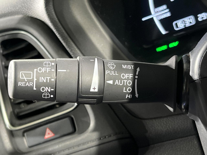 2017 Honda VEZEL DAA-RU3 (UW-6a27855c7bdec)[23]