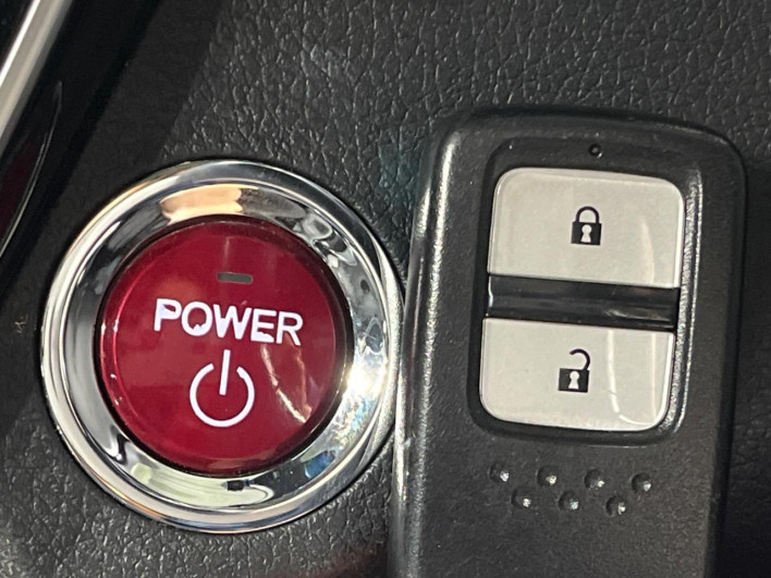 2017 Honda VEZEL DAA-RU3 (UW-6a27855c7bdec)[26]