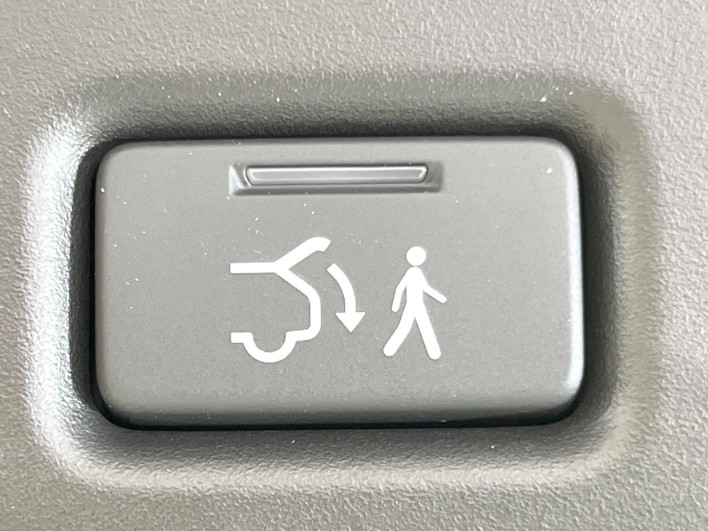 2024 Honda VEZEL 6AA-RV5 (UW-6a278561d683a)[15]