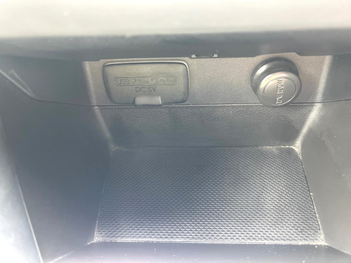 2015 Subaru Levorg DBA-VM4 (UW-6a27857fc2af4)[13]