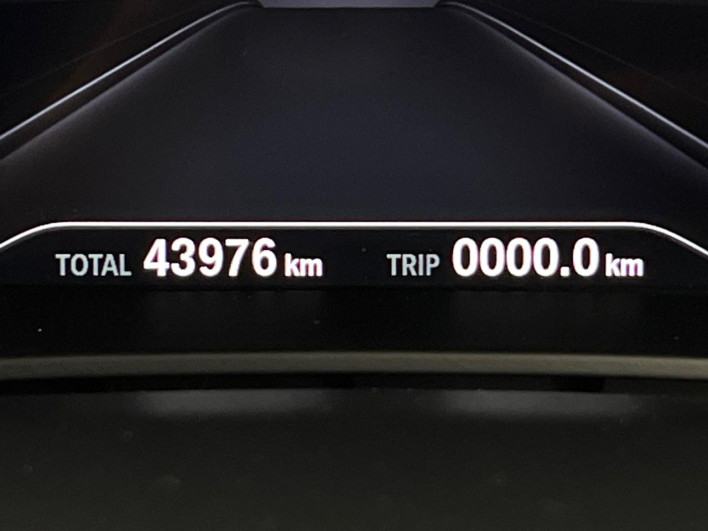 2018 BMW 5 Series LDA-JM20 (UW-6a27858731daa)[2]
