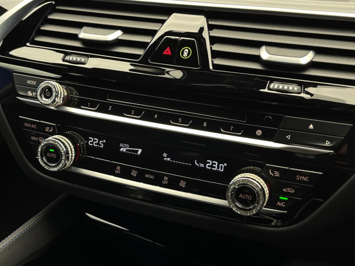 2018 BMW 5 Series LDA-JM20 (UW-6a27858731daa)[18]