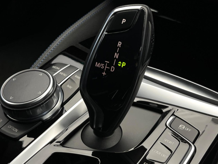 2018 BMW 5 Series LDA-JM20 (UW-6a27858731daa)[24]