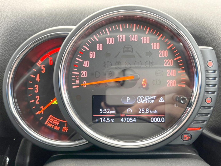 2017 Rover Mini LDA-YT20 (UW-6a27858d04dda)[25]