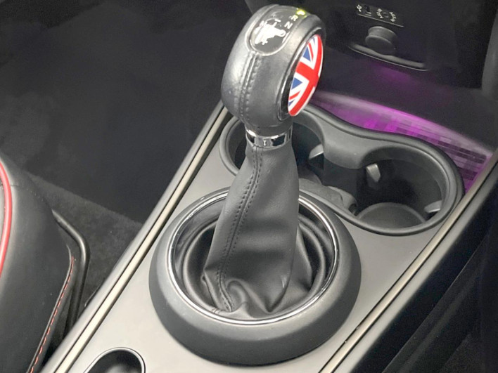 2017 Rover Mini LDA-YT20 (UW-6a27858d04dda)[18]
