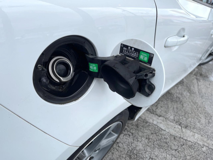 2018 Volvo V40 LDA-MD4204T (UW-6a278590130e0)[9]