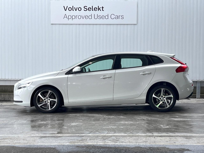 2018 Volvo V40 LDA-MD4204T (UW-6a278590130e0)[18]
