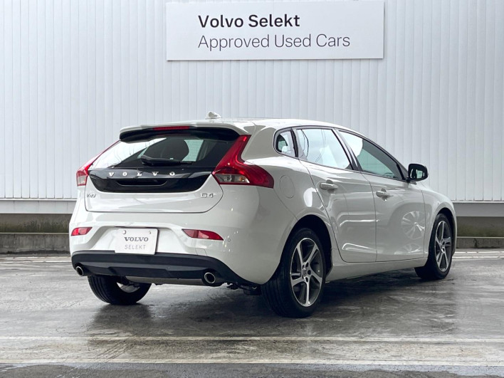 2018 Volvo V40 LDA-MD4204T (UW-6a278590130e0)[20]