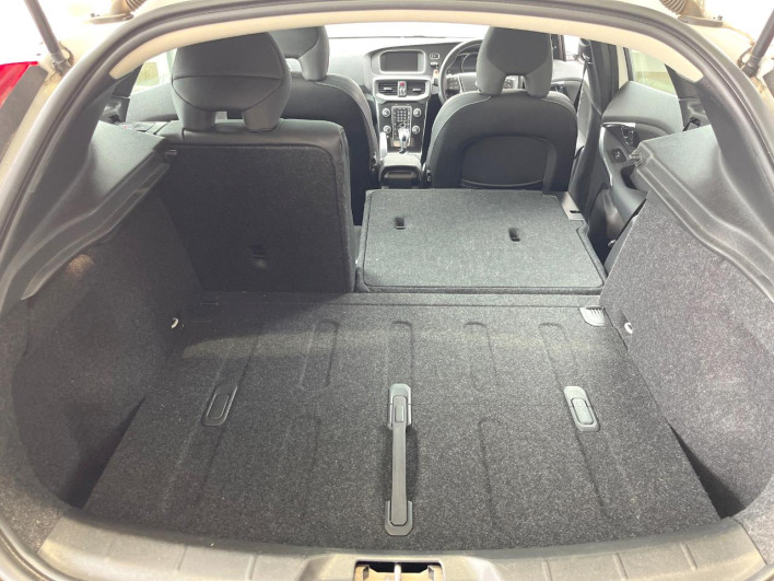 2018 Volvo V40 LDA-MD4204T (UW-6a278590130e0)[27]