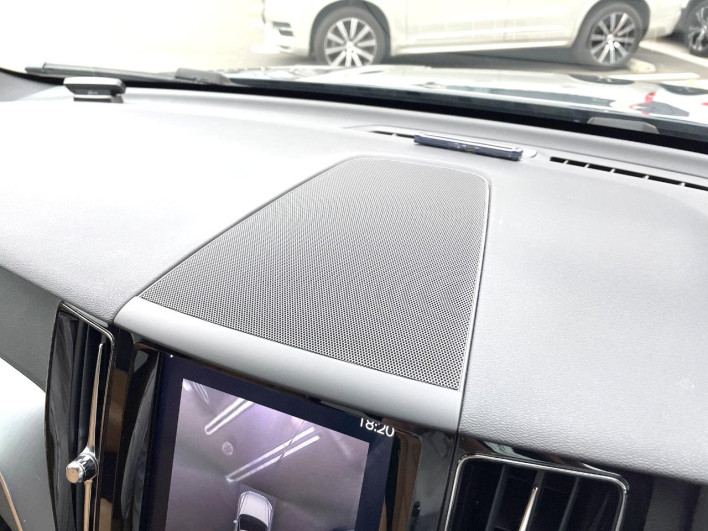 2019 Volvo XC60 LDA-UD4204TXC (UW-6a27859102656)[27]