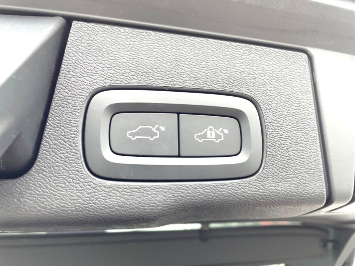 2019 Volvo XC60 LDA-UD4204TXC (UW-6a27859102656)[21]