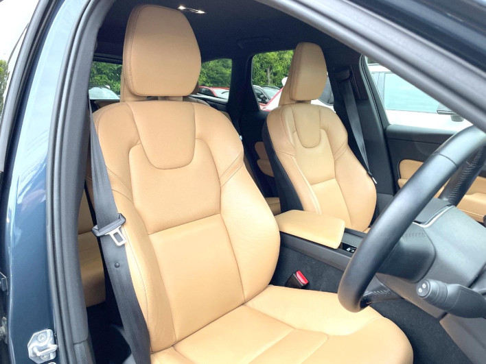 2019 Volvo XC60 LDA-UD4204TXC (UW-6a27859102656)[18]