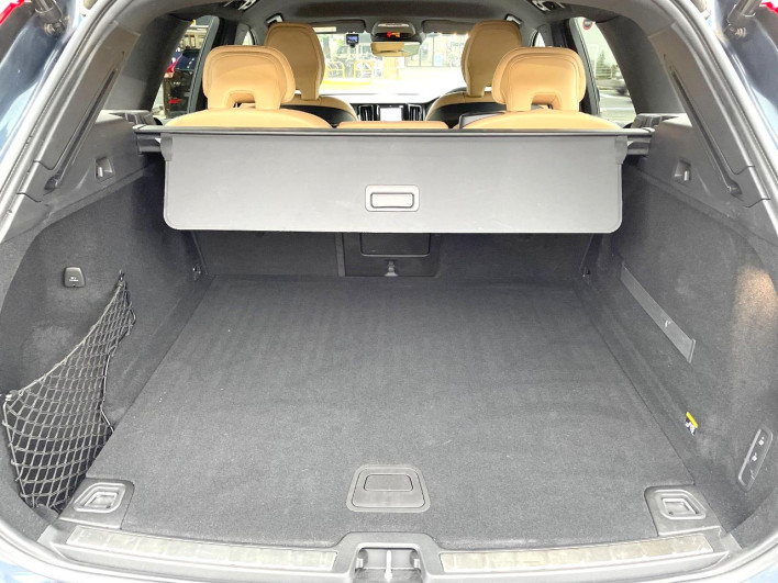 2019 Volvo XC60 LDA-UD4204TXC (UW-6a27859102656)[19]