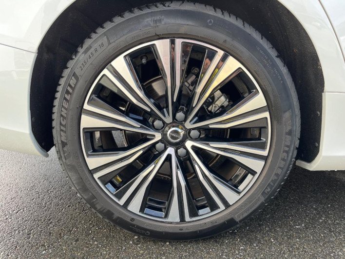 2023 Volvo V60 5AA-ZB420TM (UW-6a2785938a3ed)[13]