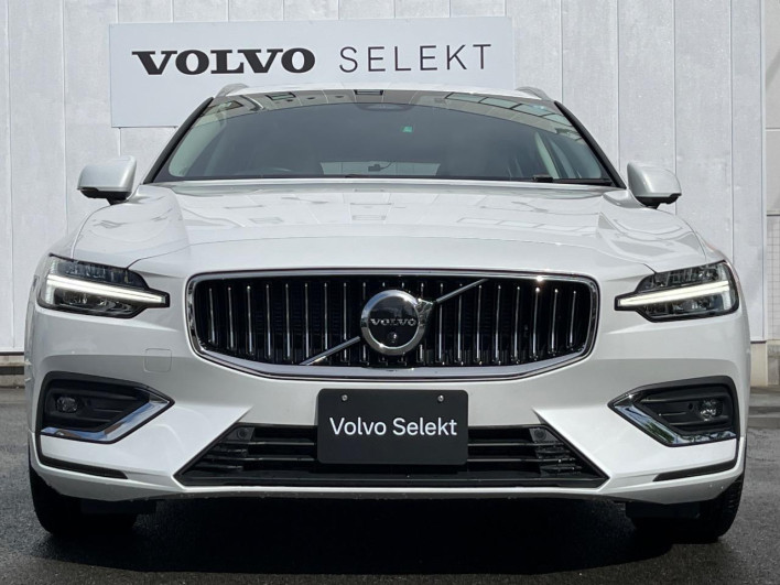 2023 Volvo V60 5AA-ZB420TM (UW-6a2785938a3ed)[6]