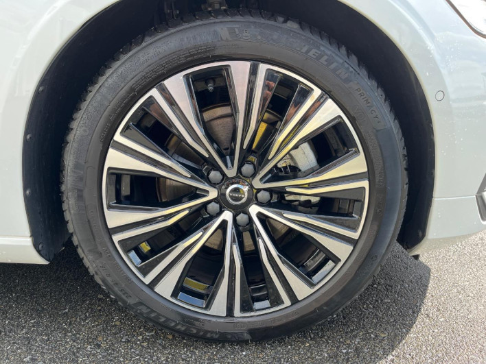2023 Volvo V60 5AA-ZB420TM (UW-6a2785938a3ed)[12]