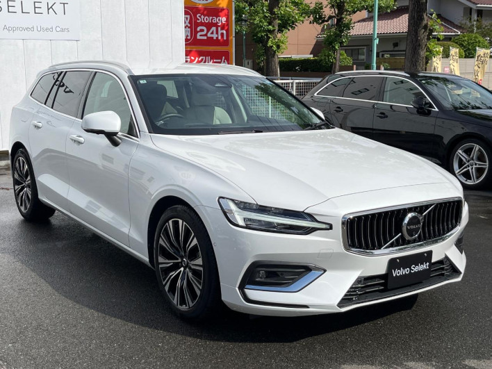 2023 Volvo V60 5AA-ZB420TM (UW-6a2785938a3ed)[7]