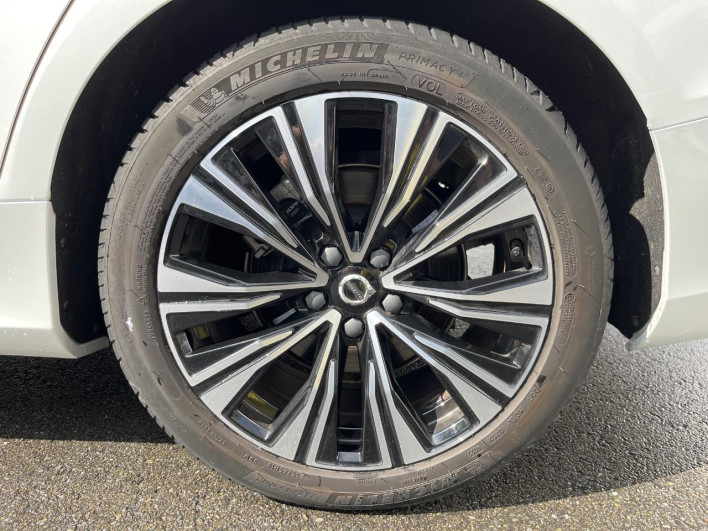 2023 Volvo V60 5AA-ZB420TM (UW-6a2785938a3ed)[14]