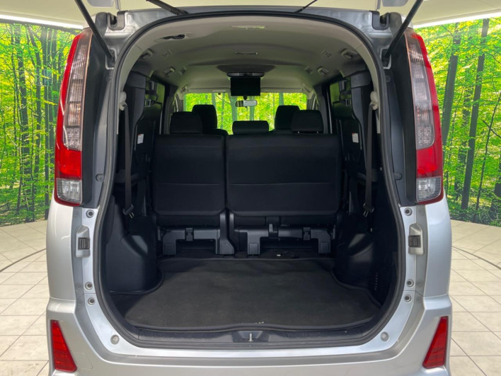 2014 Toyota Noah DBA-ZRR80W (UW-6a27859ab9e04)[17]