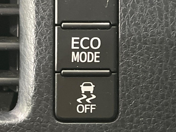 2014 Toyota Noah DBA-ZRR80W (UW-6a27859ab9e04)[29]