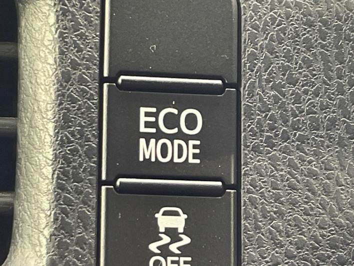 2015 Toyota Noah DBA-ZRR80G (UW-6a27859b02809)[14]