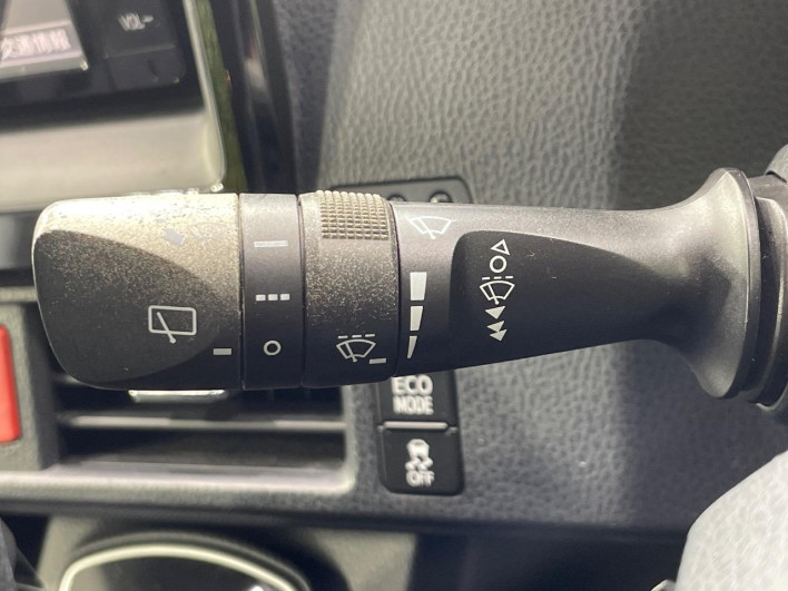 2015 Toyota Noah DBA-ZRR80G (UW-6a27859b02809)[23]