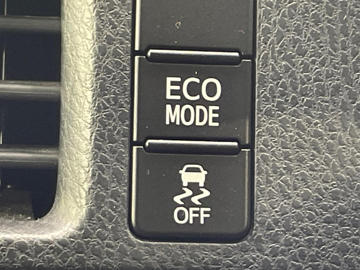 2015 Toyota Noah DBA-ZRR80G (UW-6a27859b02809)[13]