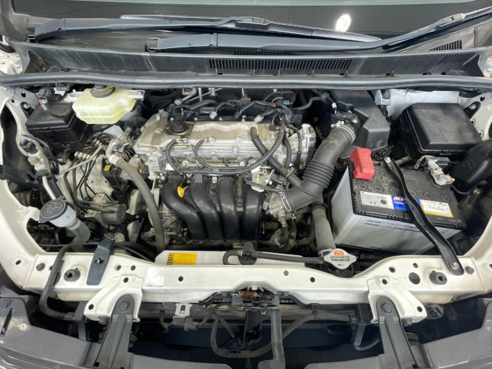 2015 Toyota Noah DBA-ZRR80G (UW-6a27859b02809)[4]