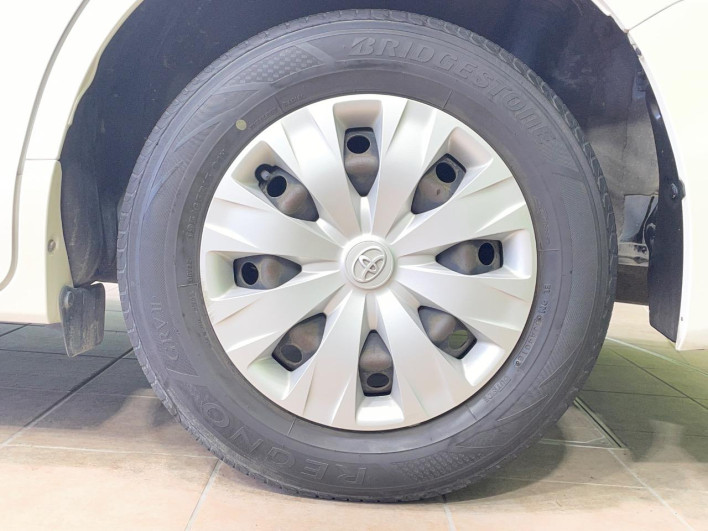 2015 Toyota Noah DBA-ZRR80G (UW-6a27859b02809)[29]