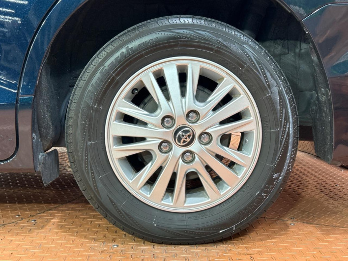 2015 Toyota Voxy DBA-ZRR80G (UW-6a27859b1076d)[4]