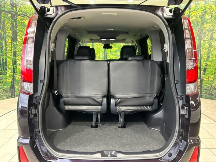 2016 Toyota Noah DBA-ZRR80W (UW-6a27859d5a1de)[28]