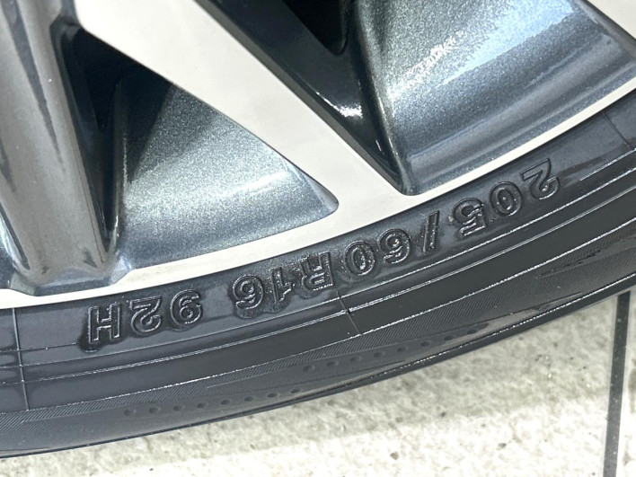 2016 Toyota Noah DBA-ZRR80W (UW-6a27859d5a1de)[20]