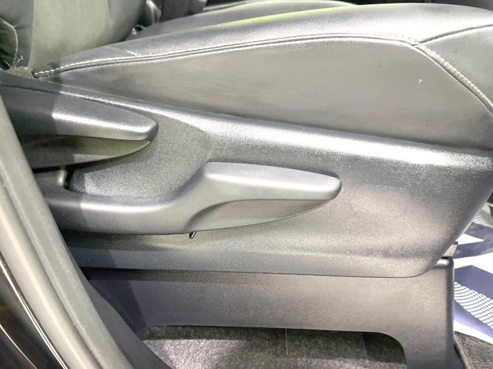 2018 Toyota Noah DBA-ZRR80W (UW-6a2785a296f4c)[21]