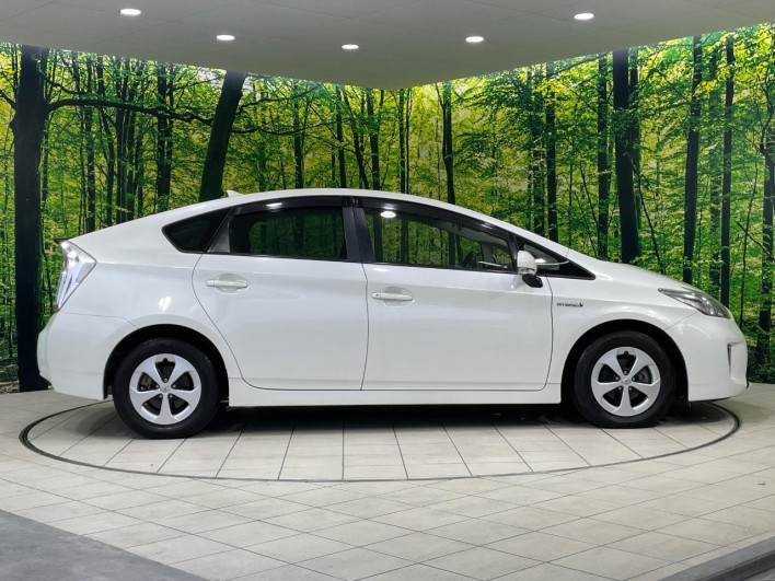 2013 Toyota Prius DAA-ZVW30 (UW-6a2785b27bf57)[18]