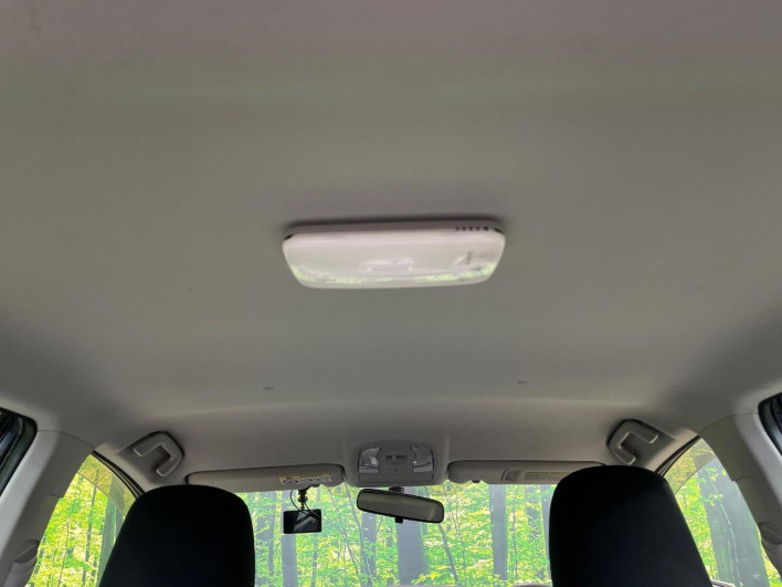 2013 Toyota Prius DAA-ZVW30 (UW-6a2785b27bf57)[27]