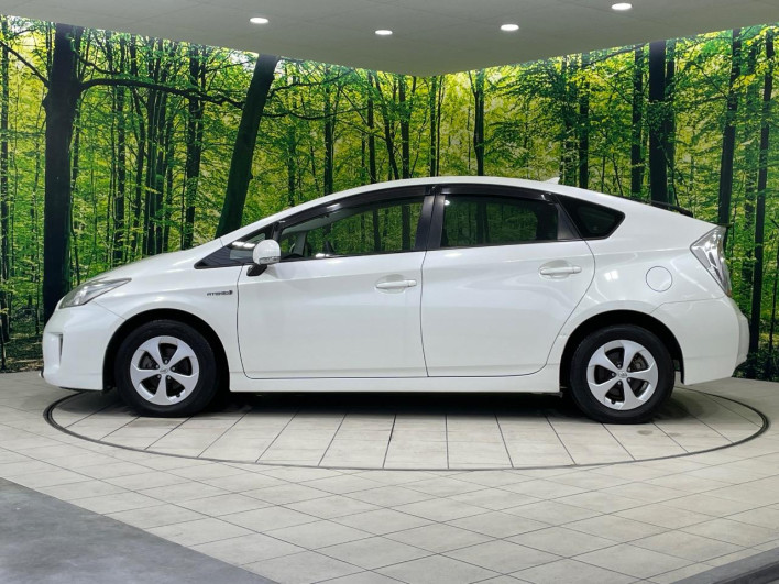 2013 Toyota Prius DAA-ZVW30 (UW-6a2785b27bf57)[14]