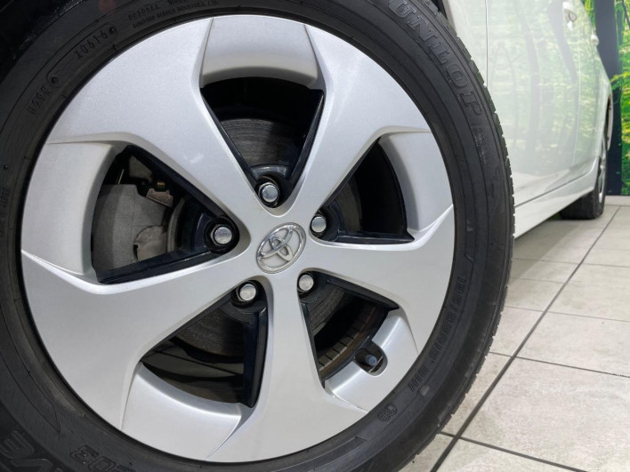 2013 Toyota Prius DAA-ZVW30 (UW-6a2785b27bf57)[5]