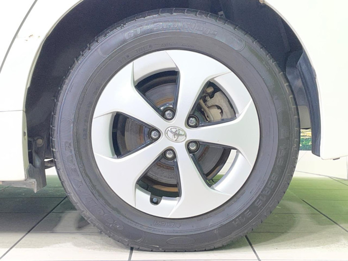 2013 Toyota Prius DAA-ZVW30 (UW-6a2785b27bf57)[7]
