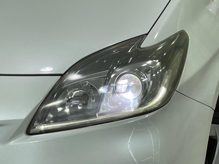 2013 Toyota Prius DAA-ZVW30 (UW-6a2785b27bf57)[10]
