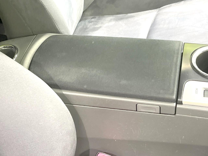 2013 Toyota Prius α DAA-ZVW40W (UW-6a2785b3b4814)[20]